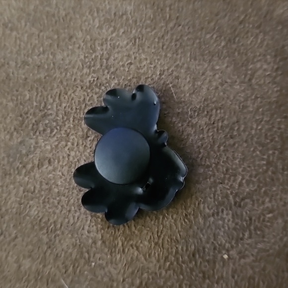 💥 5/$15 Croc Charm - Picture 2 of 2